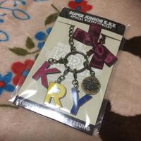 KRY superjunior イニシャルチャーム新品 ライブグッズの画像